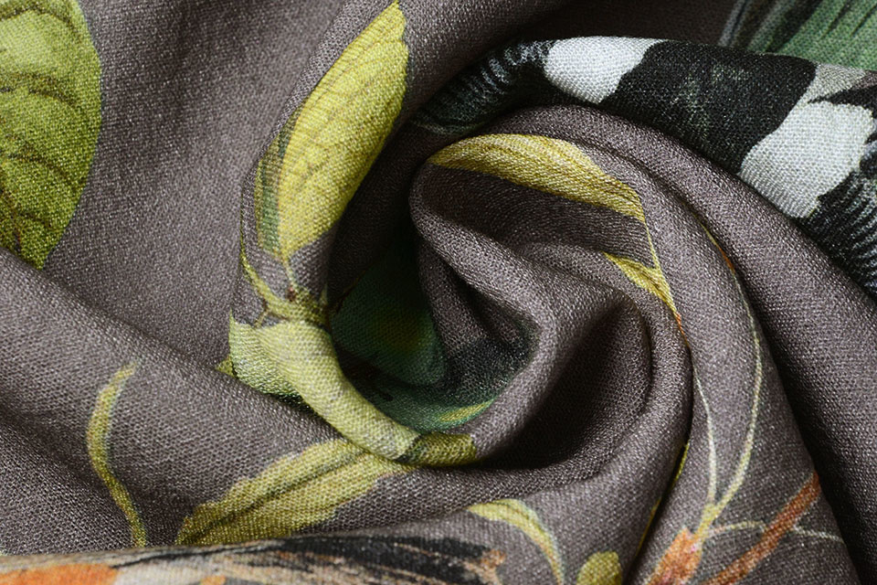 Viscose Digitaal Vogels en Vlinders Grijs