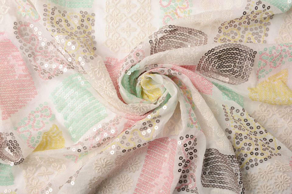 Geborduurde Pailletten op Chiffon Maya Off White