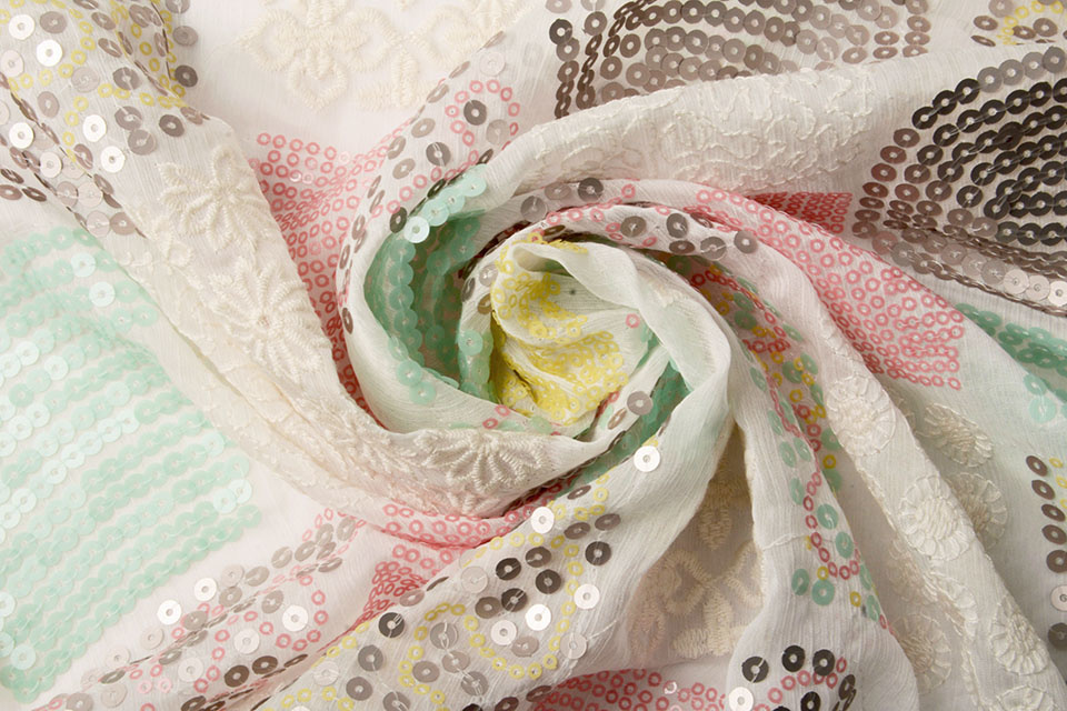 Geborduurde Pailletten op Chiffon Maya Off White