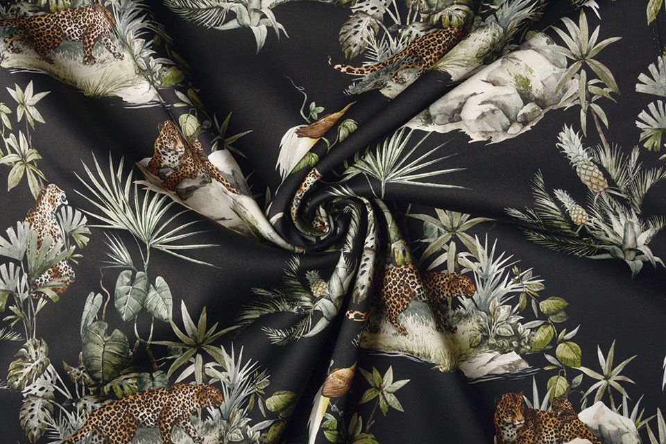 Digital Baumwoll Stretch Panther mit Ananas Schwarz