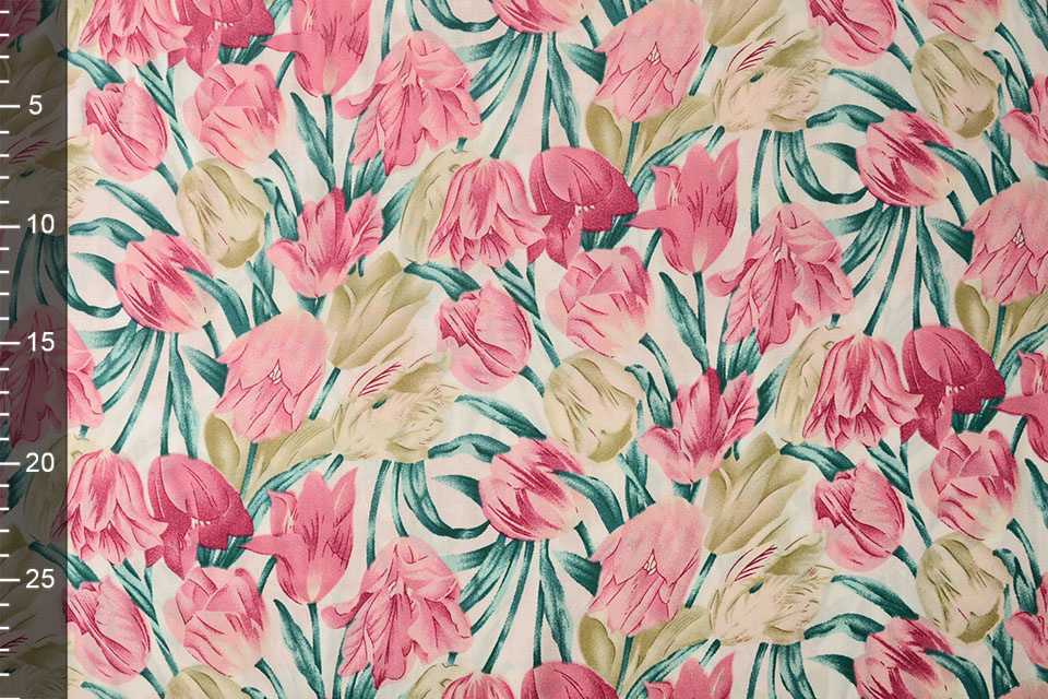 100% Viscose Tulips White