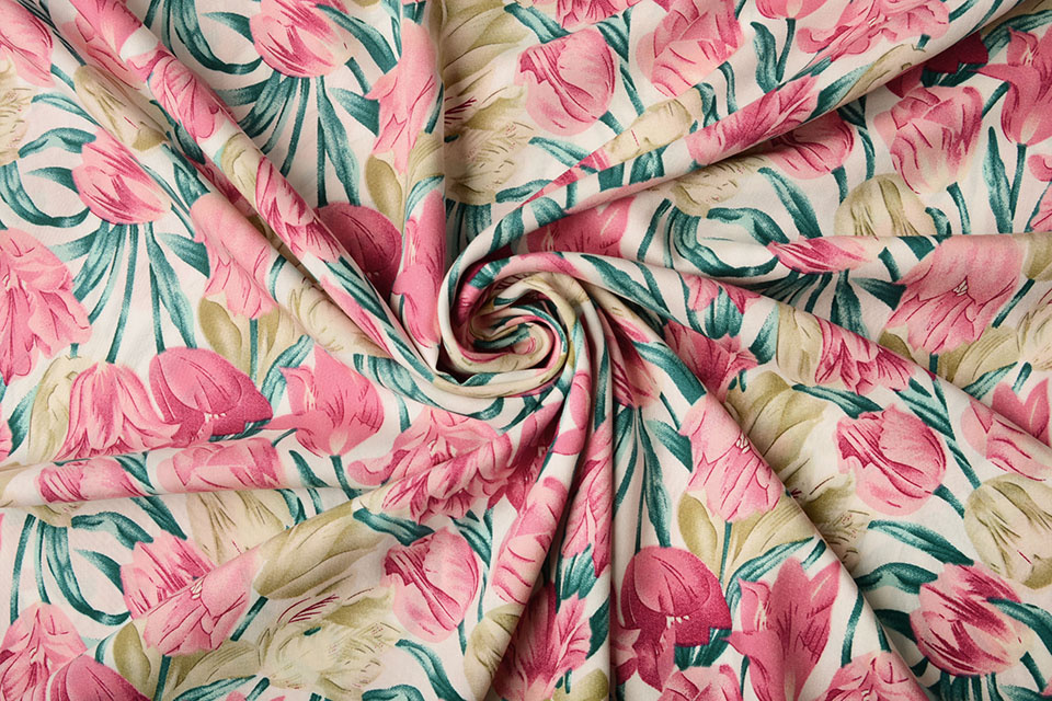 100% Viscose Tulips White