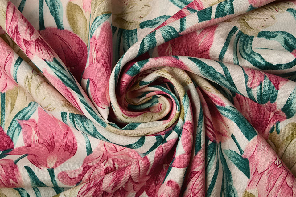 100% Viscose Tulips White