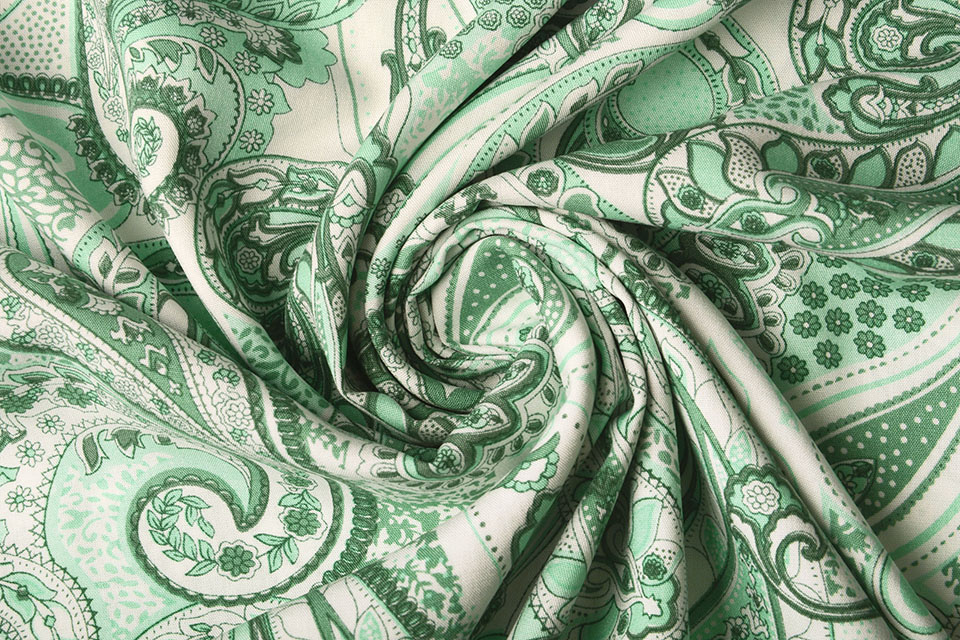 100% Viscose Ziso Paisley Groen