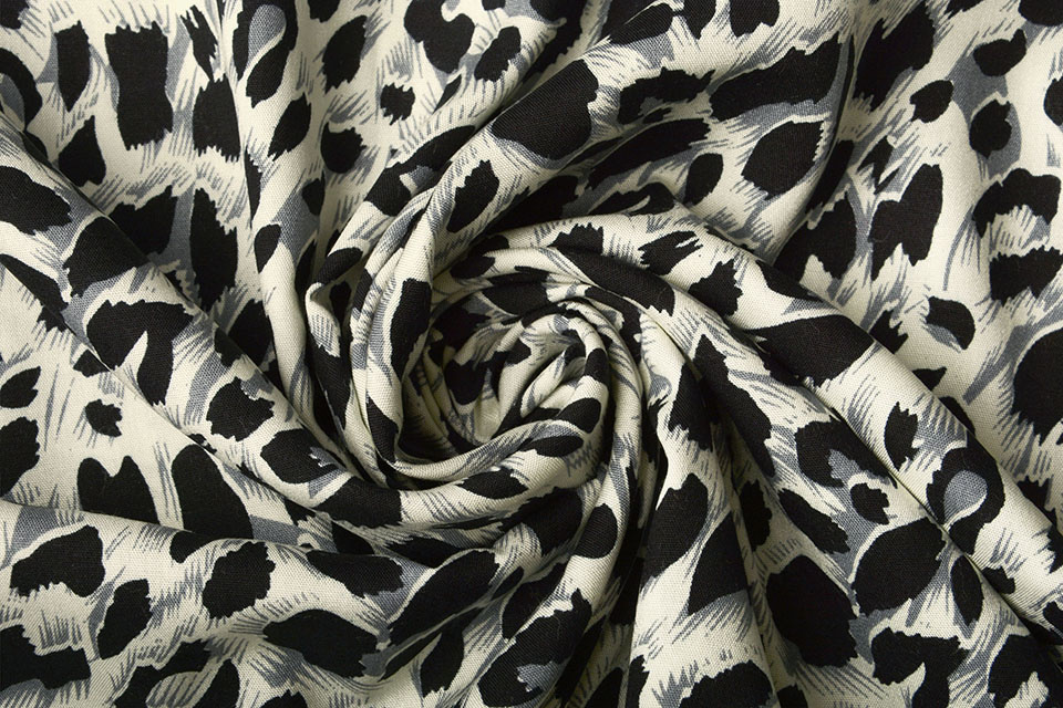 100% Viscose Madoa Grey