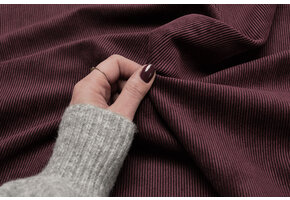 Rib Stof 12 W Corduroy Bordeaux