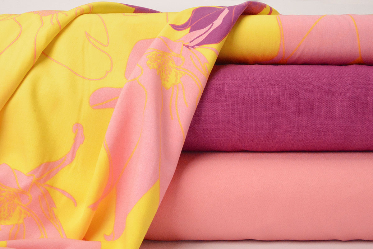 100% Viscose Annika Bloemen Geel