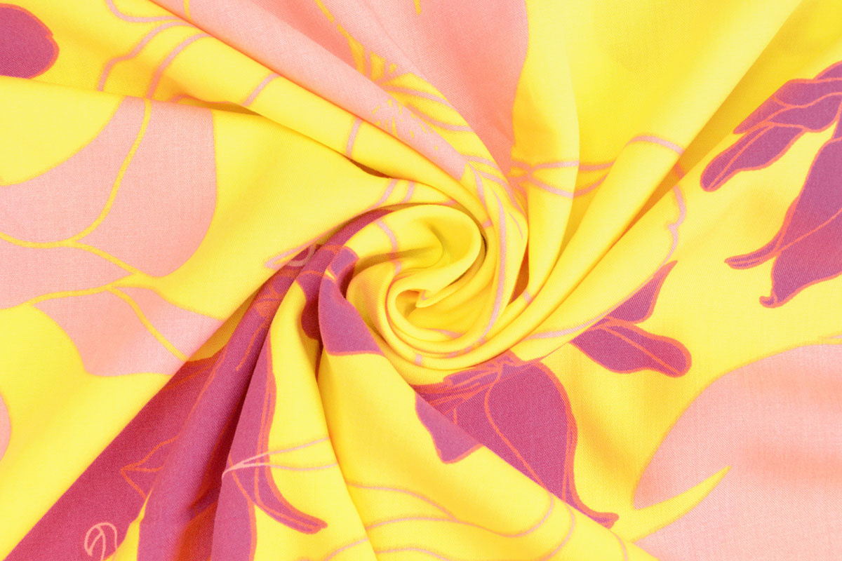 100% Viscose Annika Bloemen Geel