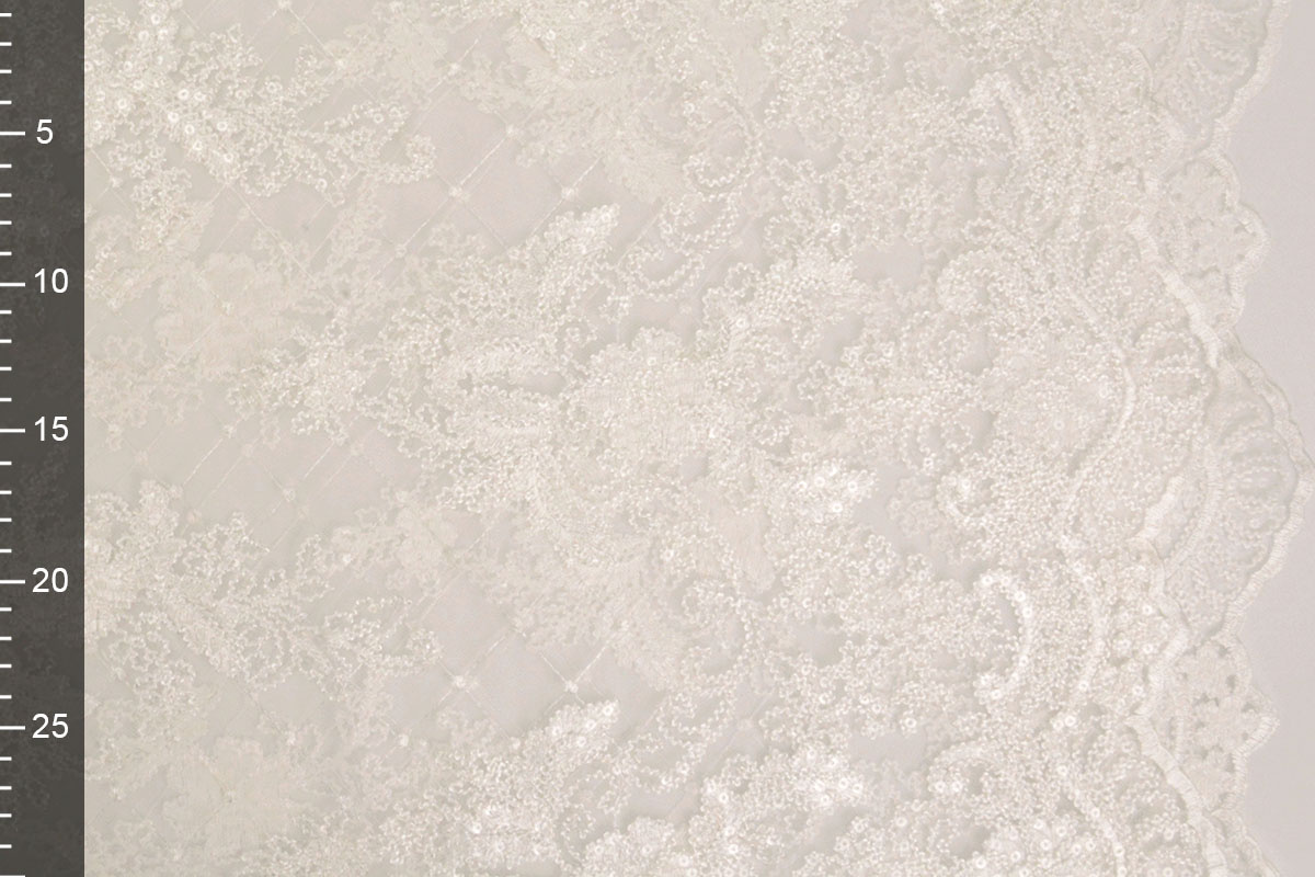Mesh Embroidered Sequins Quenya Off-White