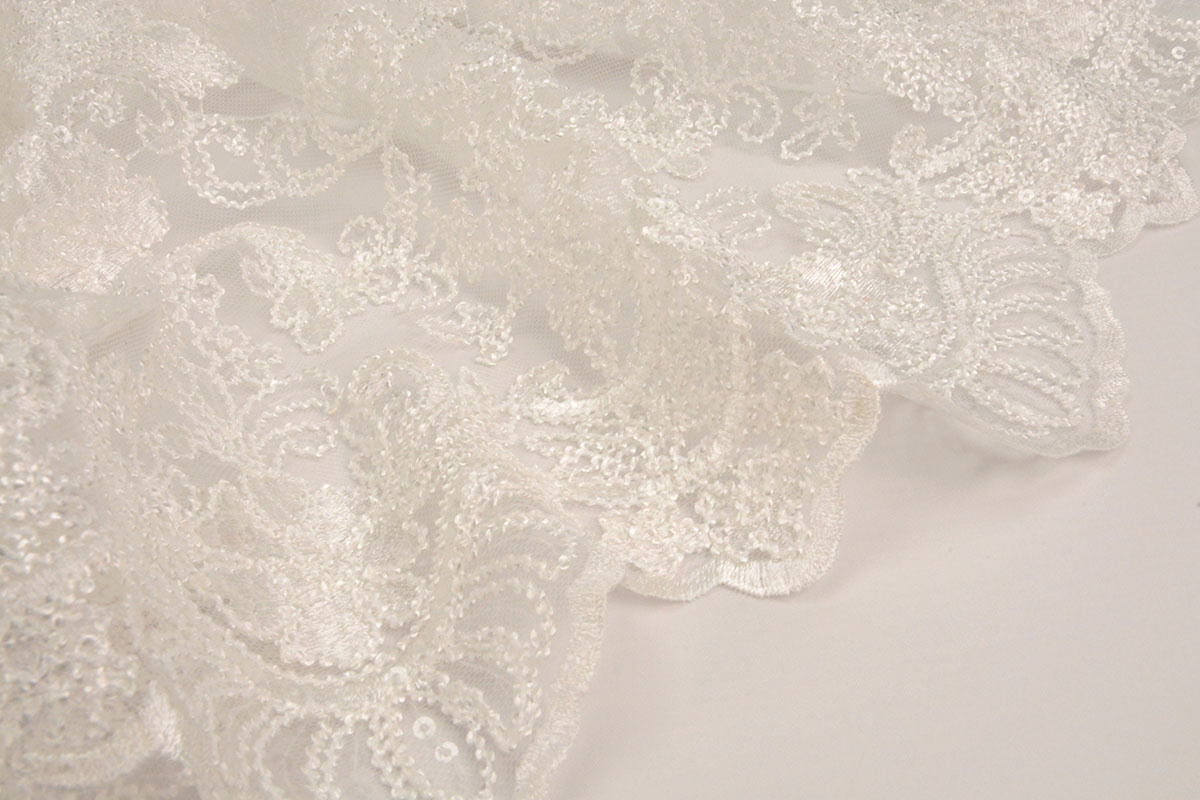 Mesh Embroidered Sequins Quenya Off-White