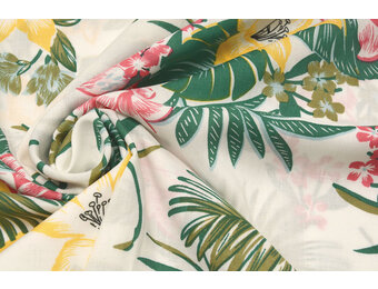 100% Viscose Amazone Leaves White