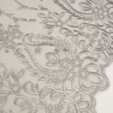 Mesh Geborduurd Mary Glitter met Parel Zilver