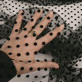 Fijne Tule Stippen Middel Zwart