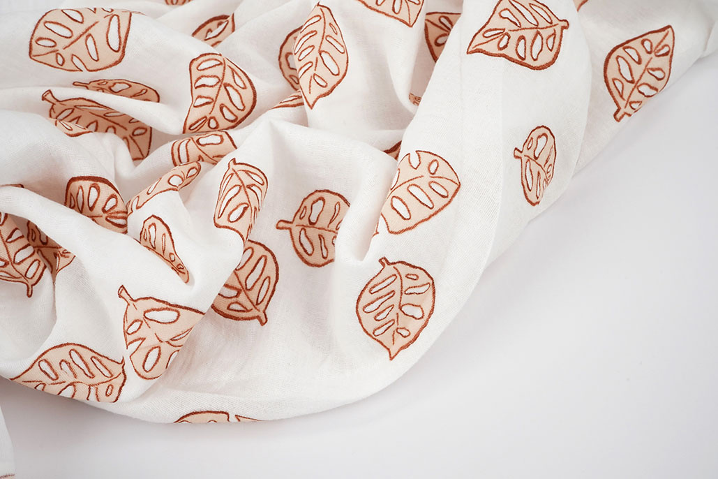 Double Gauze Monstera Leaves White