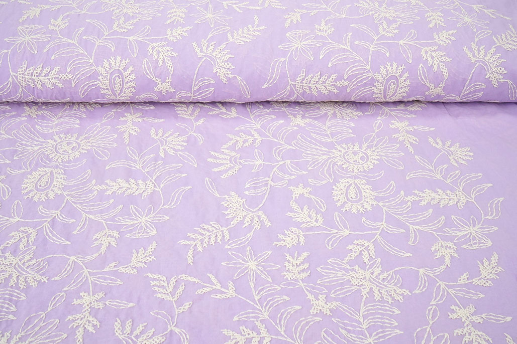 100% Baumwolle Stickerei Anna Flieder