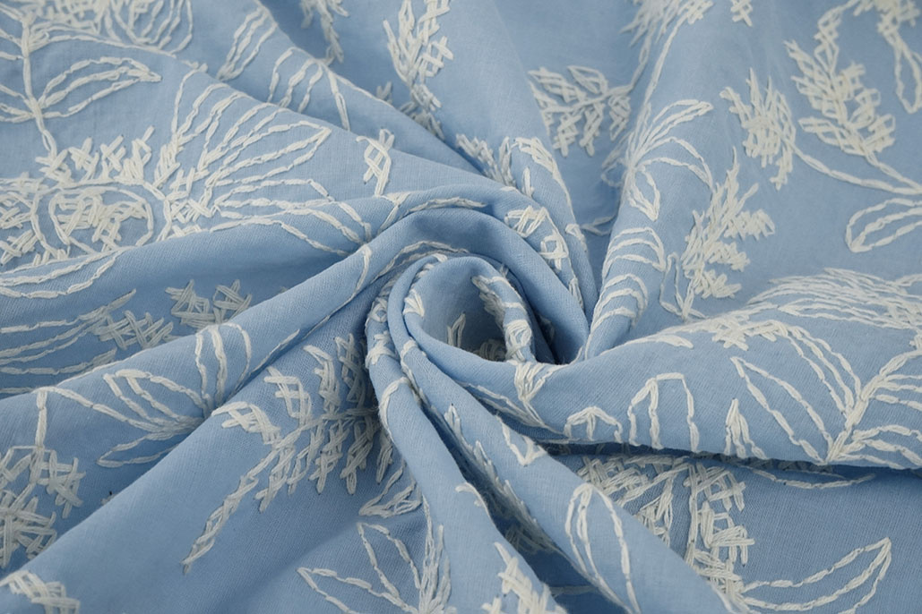 100% Baumwolle Stickerei Anna Blau