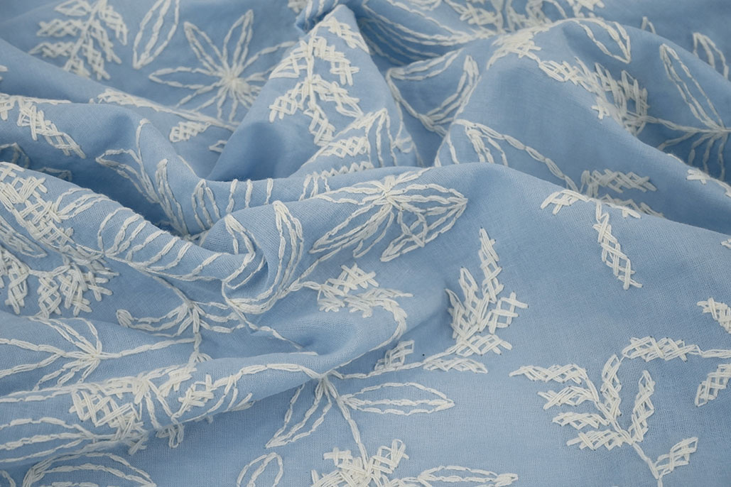 100% Baumwolle Stickerei Anna Blau