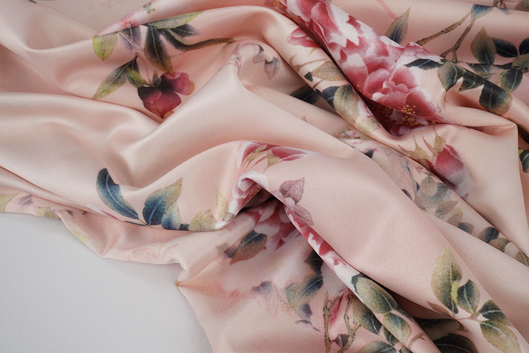 Stretch Satin Printed Flowers Jasmijn Peach
