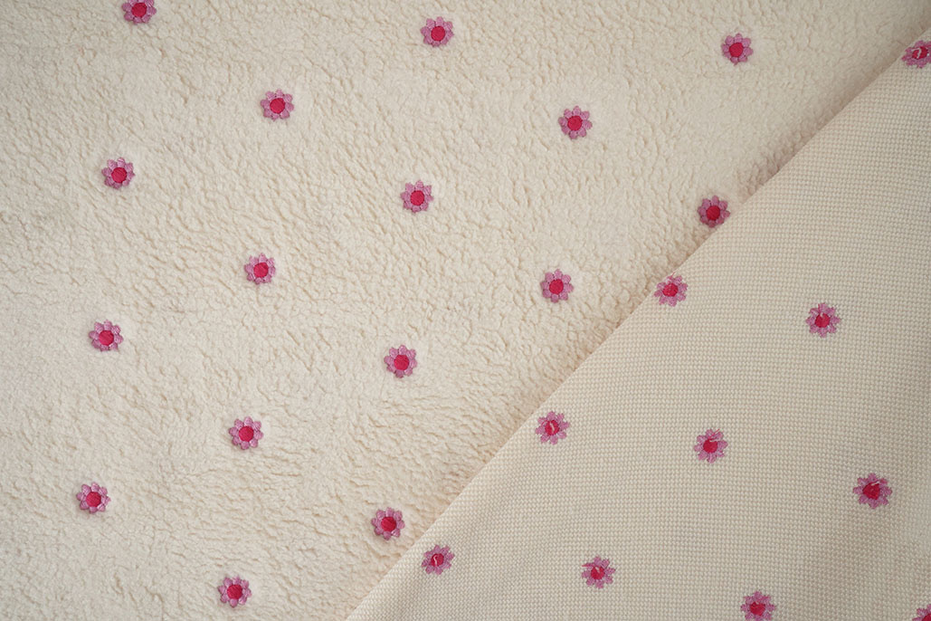 Teddy Stof Geborduurd Bloemen Camilla Creme