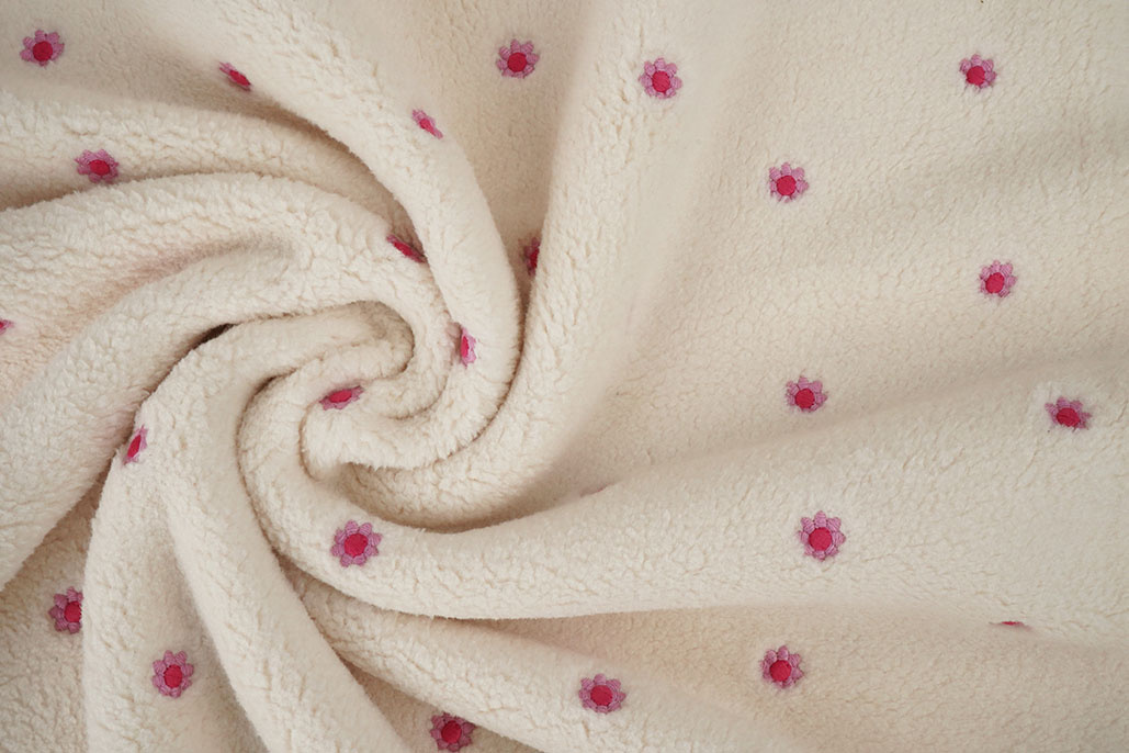 Teddy Stof Geborduurd Bloemen Camilla Creme