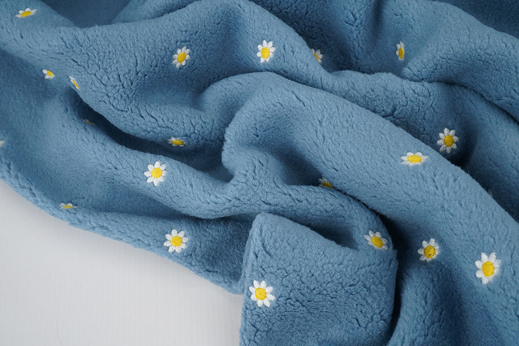 Teddy Stof Geborduurd Bloemen Camilla  Jeans Blauw