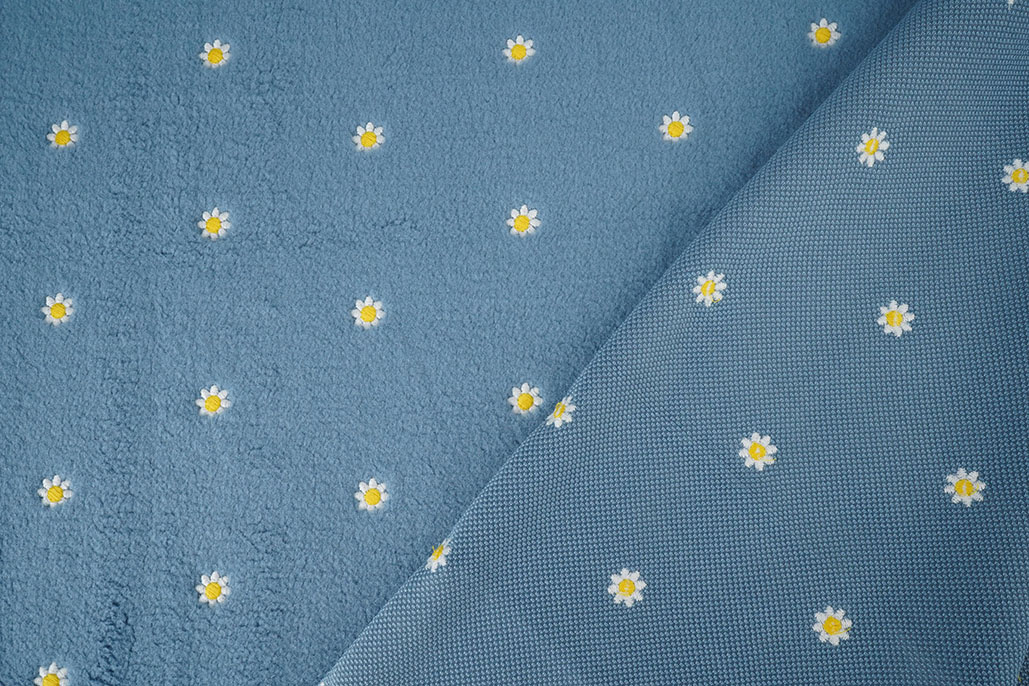 Teddystoff Bestickt Blumen Camilla Jeans Blau