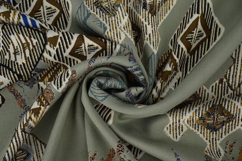 100% Viscose Leonora Old Green