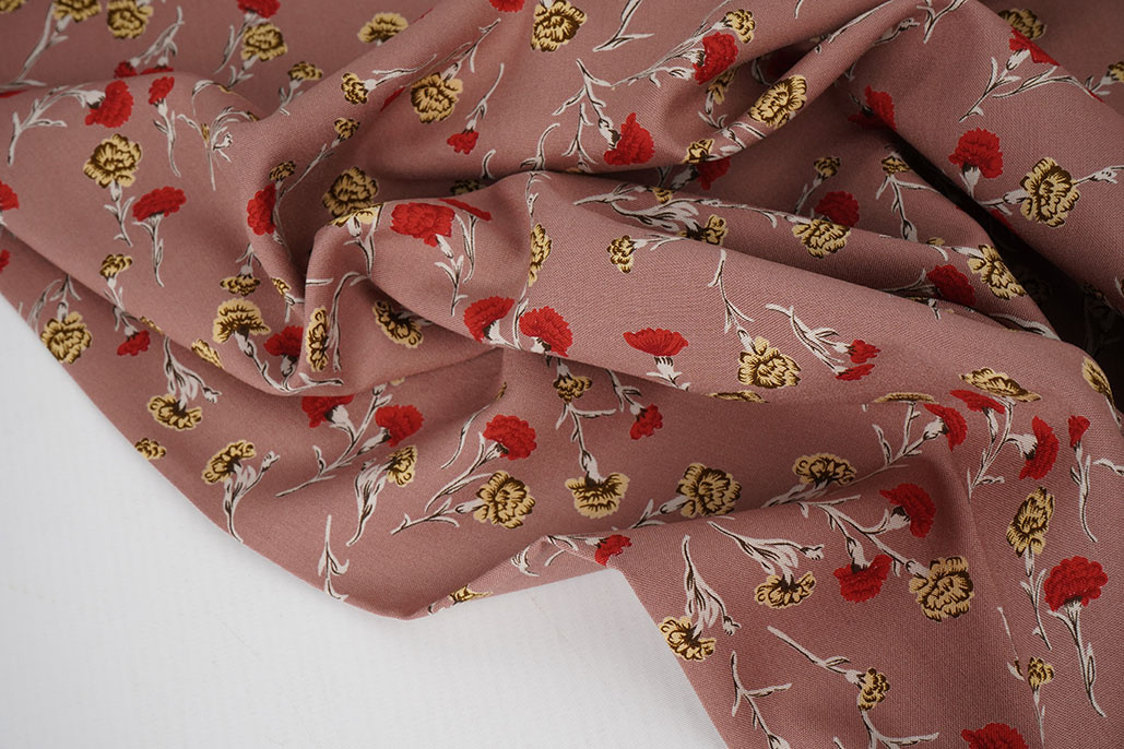 100% Viscose Dorothea Powder Pink