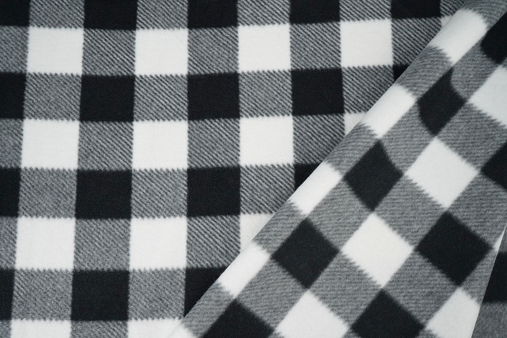 Printed Polar Blocked Black - White