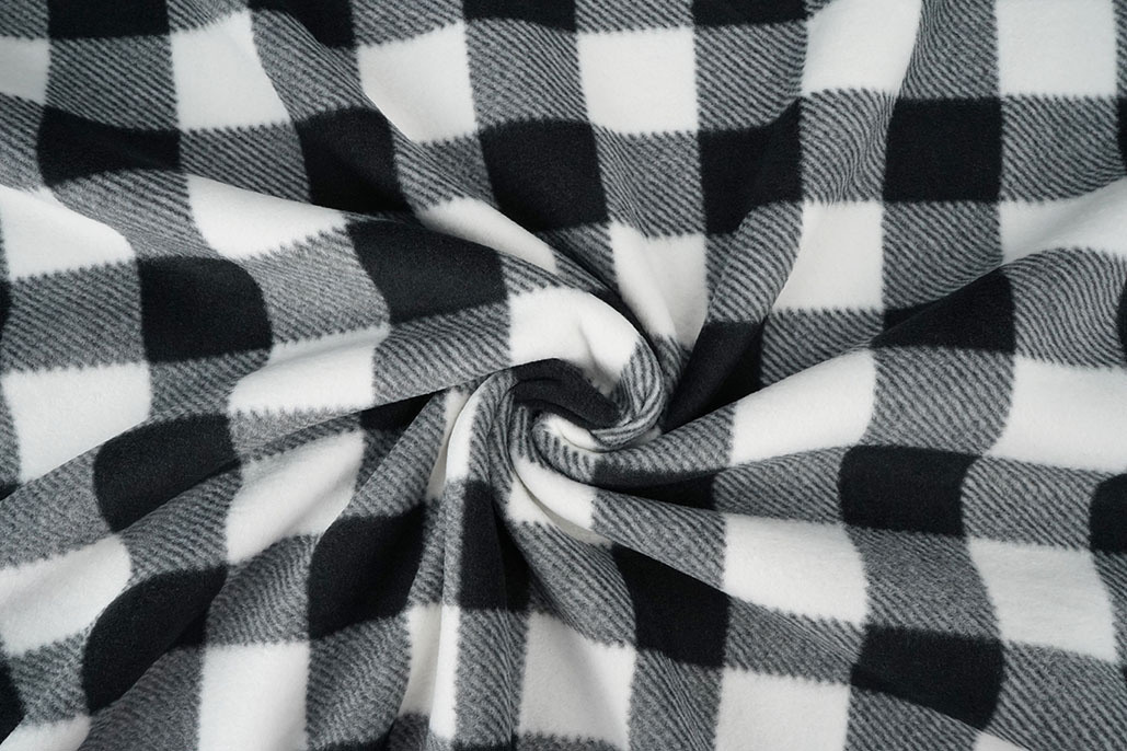 Printed Polar Blocked Black - White