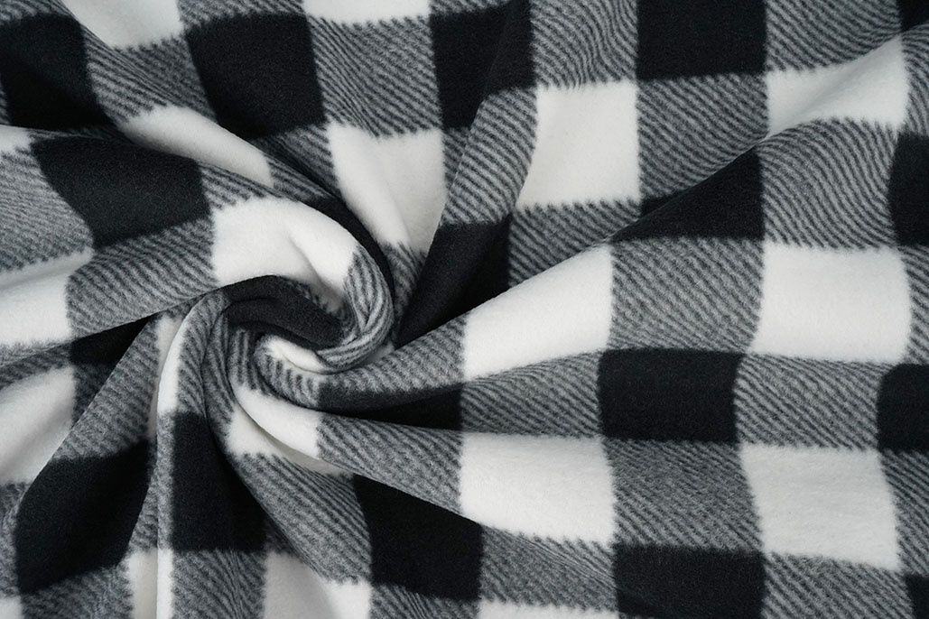 Printed Polar Blocked Black - White