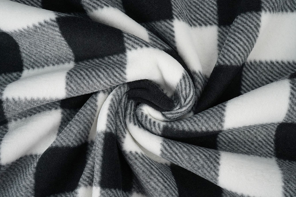 Printed Polar Blocked Black - White