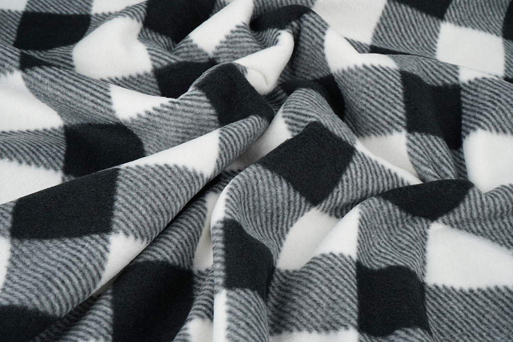 Printed Polar Blocked Black - White