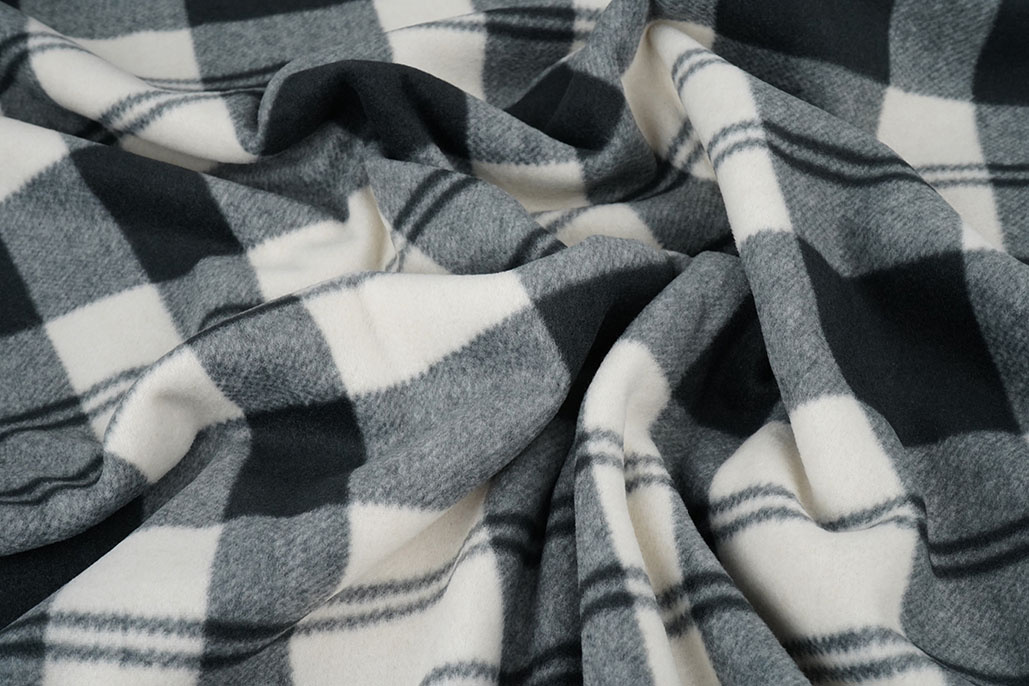 Printed Polar Off-White -Grey