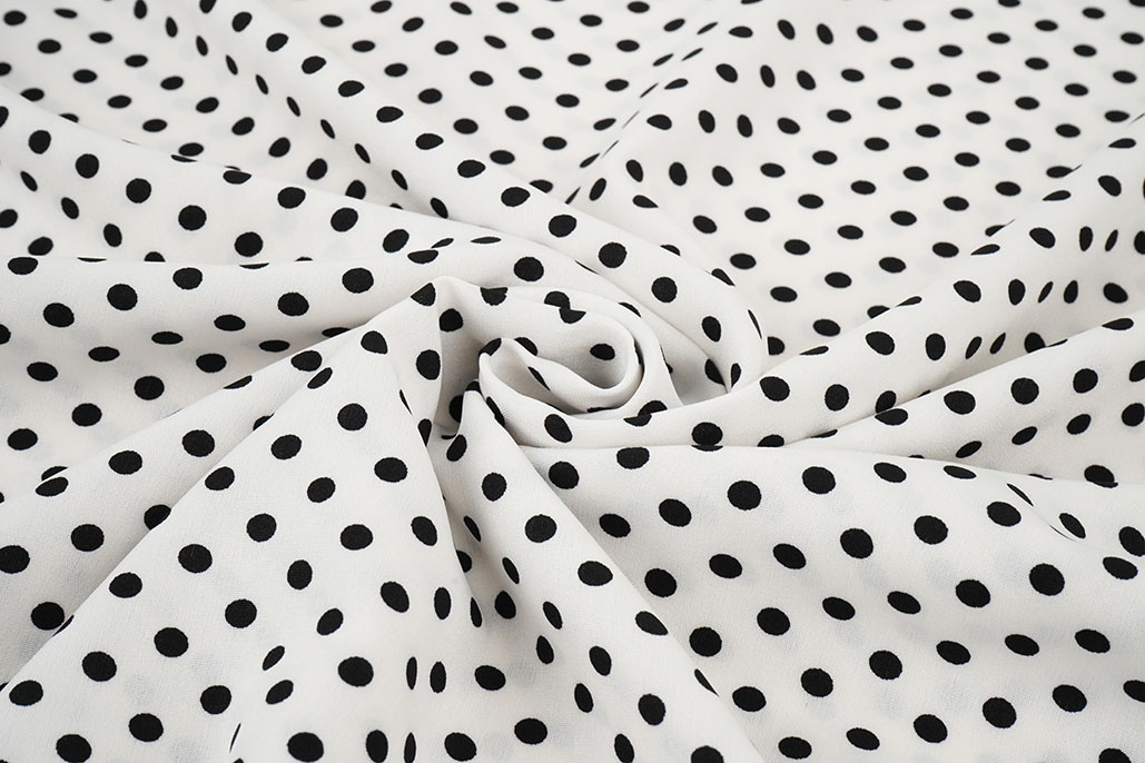 Fine Crêpe Dots White - Black