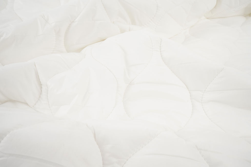 Doppelseitig Gesteppter Stoff Off-White