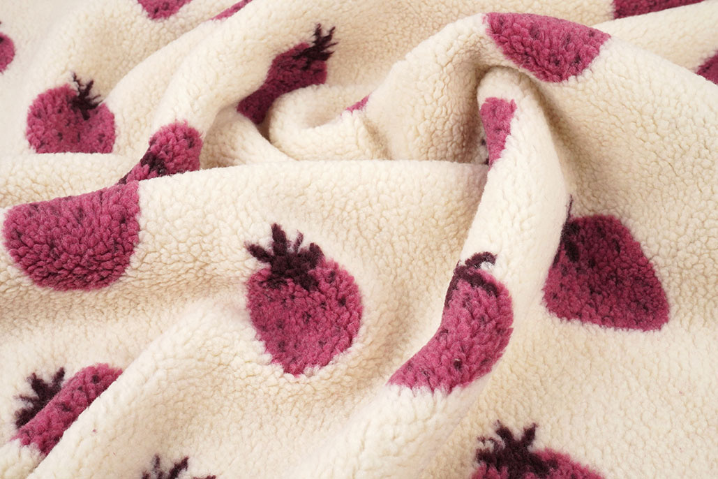 Teddystoff Erdbeeren Creme