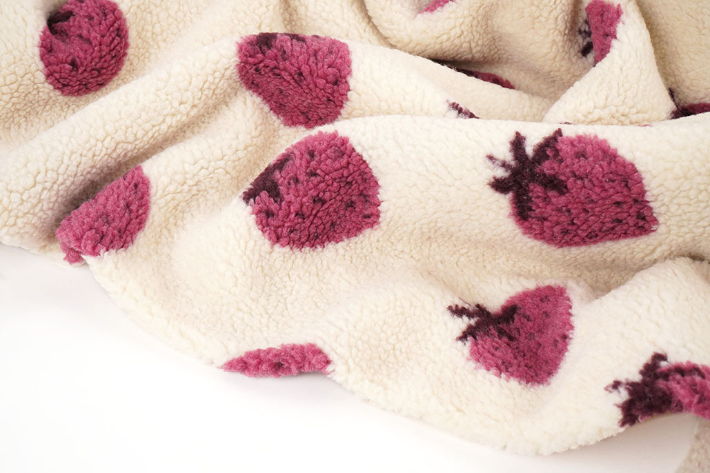 Teddystoff Erdbeeren Creme