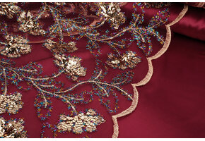 Mesh Geborduurd Pailletten Maharani Bordeaux