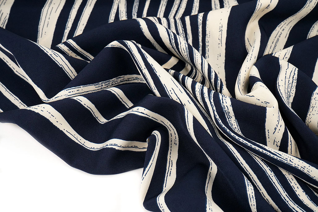 Feiner Crêpe Novara Marineblau