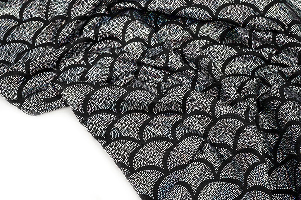 Lamé Mermaid Fantasy Silber auf Schwarz