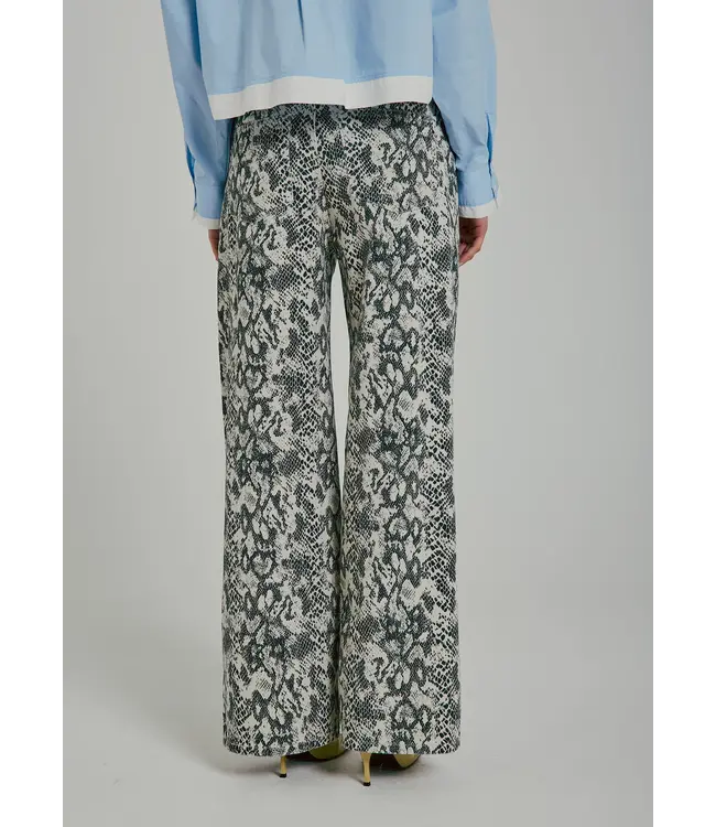 Norr Norr Kenzie Wide Jeans Snake