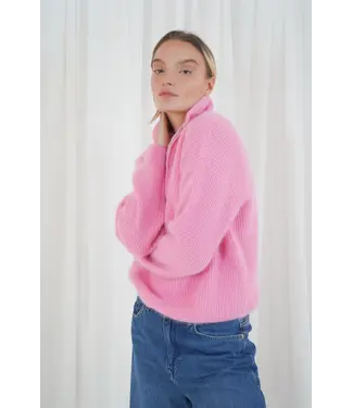 twins TWNS Breckenridge Long-Sleeved Trucker-Neck Pullover Pig Pink