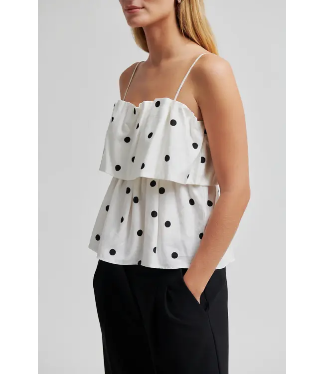 Second Female Second Female Salliy Top White Alyssum