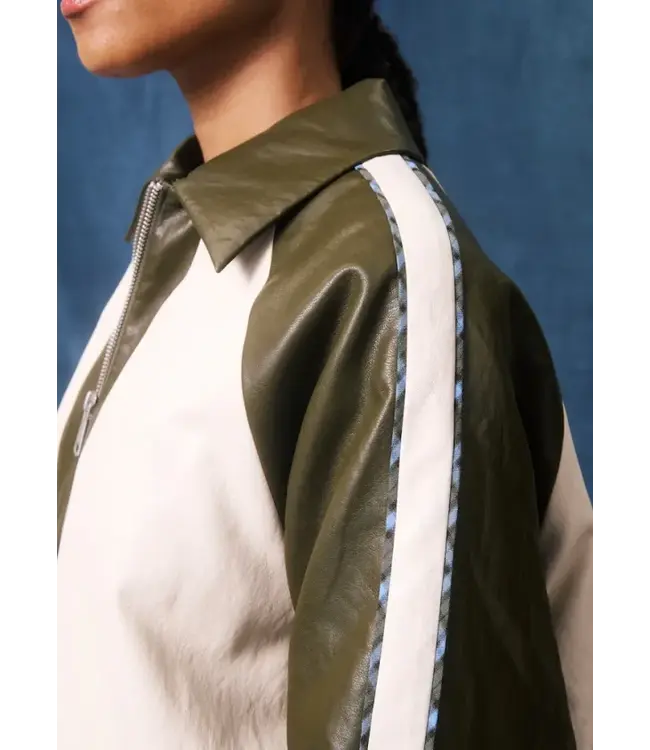 Frnch Frnch Bomber Althea Kaki