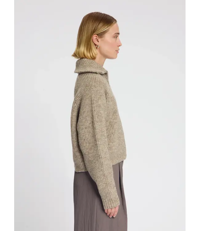 Nous Sommes Labels Nous Sommes Labels Clairie High Zip Cardigan Sand