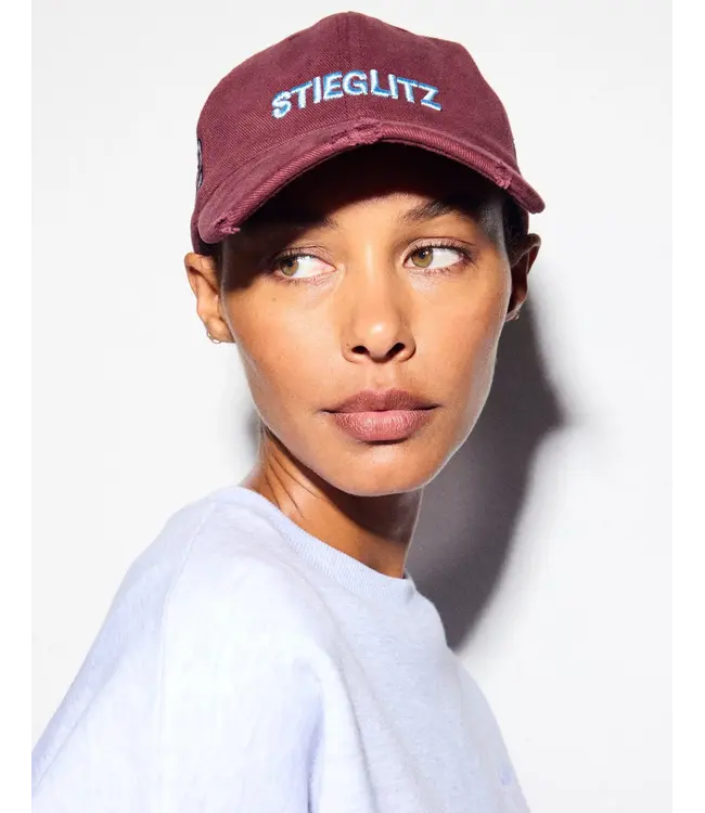 Stieglitz Stieglitz Duarte Cap Red