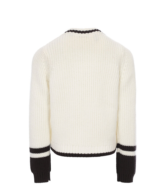 Knitted chunky cardigan College look