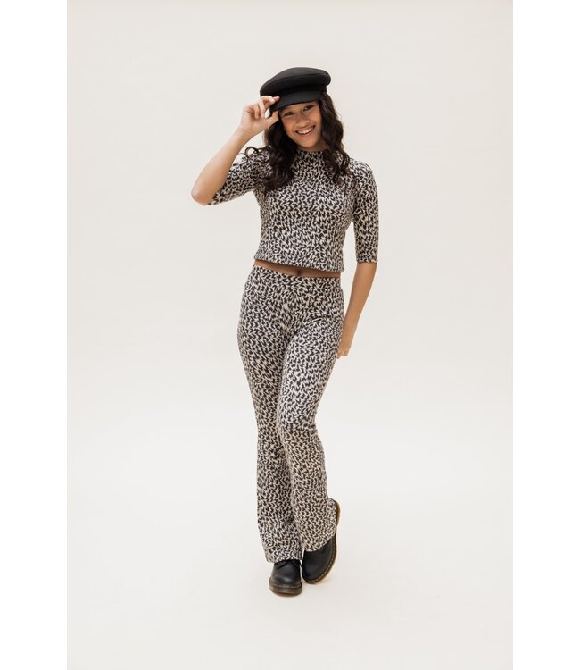 Cropped top antra spots