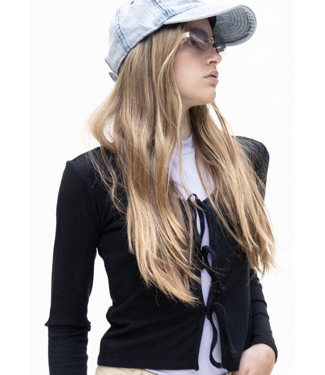 Viscose Top met strikjes.